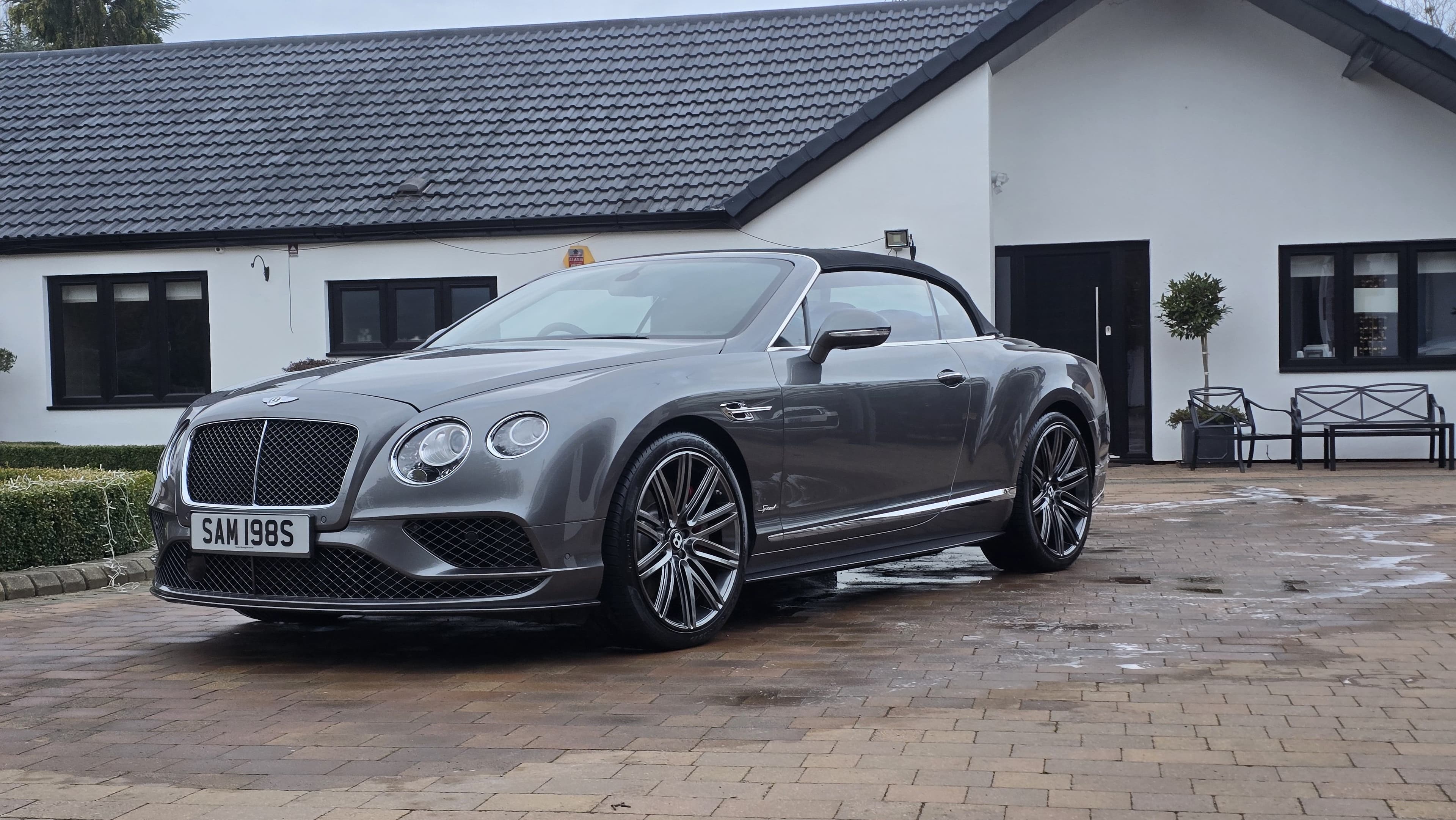 Bentley Continental GTC convertible showing deep gloss paint finish after paint correction by Blue Horizon Detailing, Warwickshire